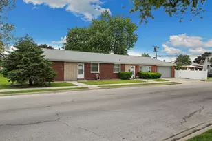 8900 S Utica Ave, Evergreen Park, IL 60805 - Photo 1