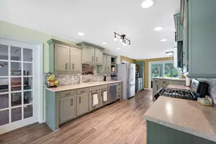 5074 Oakridge Dr, Saint Anne, IL 60964 - Photo 12