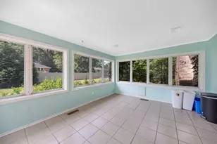 5074 Oakridge Dr, Saint Anne, IL 60964 - Photo 16