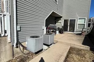 435 Victory Dr, Park Forest, IL 60466 - Photo 14