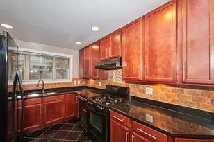2205 W Highland Ave, Chicago, IL 60659 - Photo 6