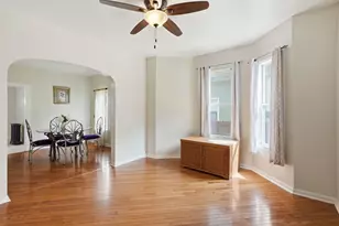 516 Garnsey Ave, Joliet, IL 60432 - Photo 6