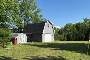 317 W Autumn Dr, Oakwood, IL 61858 - Photo 2