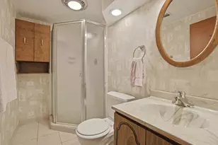 6837 Davis St, Morton Grove, IL 60053 - Photo 16