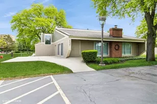 6425 Clarendon Hills Rd, Willowbrook, IL 60527 - Photo 26