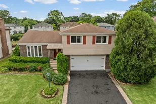 1913 E Seminole Ln, Mount Prospect, IL 60056 - Photo 2
