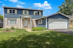 706 N Lawler Ave, Addison, IL 60101 - Photo 1