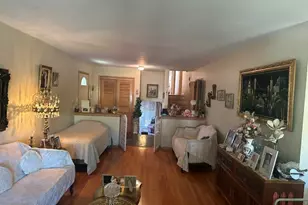 6034 N Bernard St, Chicago, IL 60659 - Photo 4