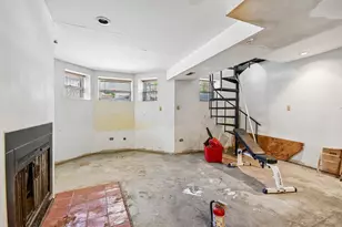 1047 W Leland Ave, Chicago, IL 60640 - Photo 16
