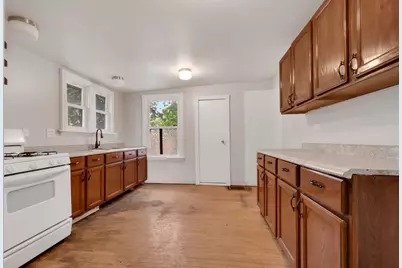 1408 E Washington Street, Joliet, IL 60433 - Photo 8