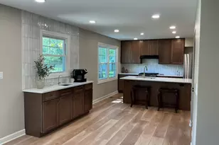 2229 Woodland Cir, Naperville, IL 60565 - Photo 6