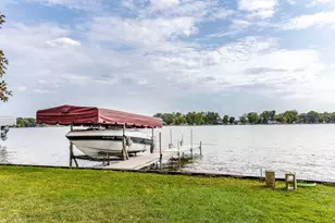 163 Eagle Point Rd, Fox Lake, IL 60020 - Photo 2