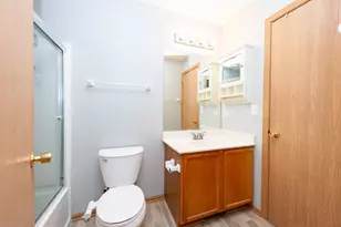 2231 Flagstone Ln, Carpentersville, IL 60110 - Photo 16