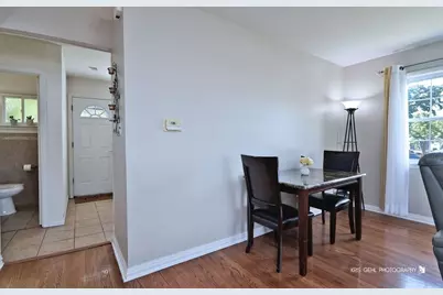 9550 Potter Road, Des Plaines, IL 60016 - Photo 6