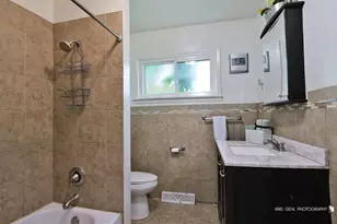 9550 Potter Rd, Des Plaines, IL 60016 - Photo 16