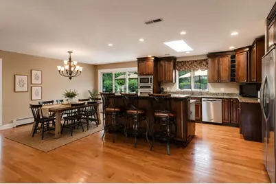 16 S Wildwood Drive, Prospect Heights, IL 60070 - Photo 8