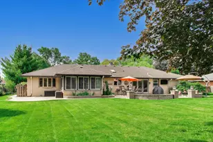 16 S Wildwood Dr, Prospect Heights, IL 60070 - Photo 56