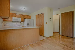 431 Ascot Ln, Streamwood, IL 60107 - Photo 10
