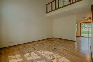 431 Ascot Ln, Streamwood, IL 60107 - Photo 6