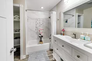 3923 E Lake Shore Dr, Wonder Lake, IL 60097 - Photo 18