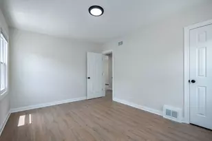 12915 S Parnell Ave, Chicago, IL 60628 - Photo 8