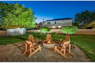 1288 Crystal Shore Drive, Carol Stream, IL 60188 - Photo 10