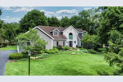 2S025 Twin Oaks Drive, Wheaton, IL 60189 - Photo 1