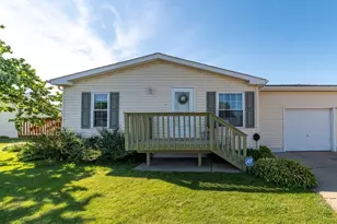 238 Meadowlark Ln, Sandwich, IL 60548 - Photo 2