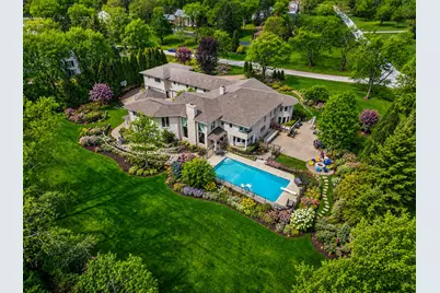 1877 Banbury Road, Inverness, IL 60067 - Photo 2
