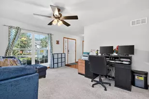1014 Woodiris Dr, Joliet, IL 60431 - Photo 4