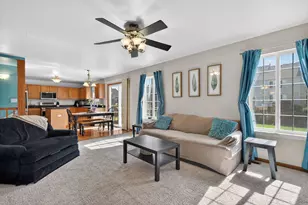 1014 Woodiris Dr, Joliet, IL 60431 - Photo 6