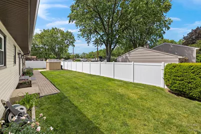 6910 Juniper Street, Hanover Park, IL 60133 - Photo 30