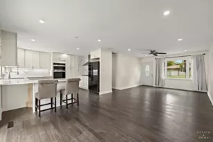 6910 Juniper St, Hanover Park, IL 60133 - Photo 8