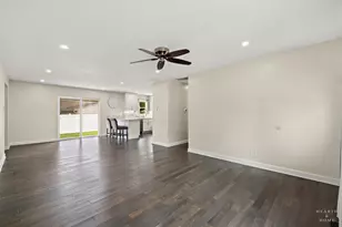 6910 Juniper St, Hanover Park, IL 60133 - Photo 6