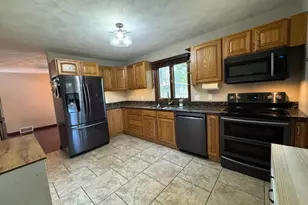 334 Tree Ln, Prophetstown, IL 61277 - Photo 2