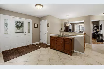 759 Yorkshire Lane, Des Plaines, IL 60016 - Photo 8