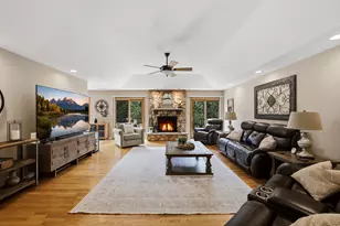 759 Yorkshire Ln, Des Plaines, IL 60016 - Photo 2