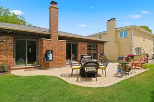 759 Yorkshire Ln, Des Plaines, IL 60016 - Photo 28