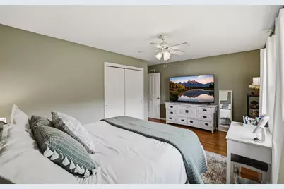 759 Yorkshire Lane, Des Plaines, IL 60016 - Photo 16