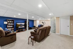 759 Yorkshire Ln, Des Plaines, IL 60016 - Photo 22