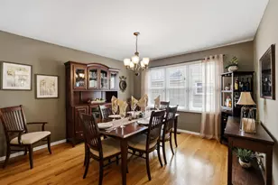 759 Yorkshire Ln, Des Plaines, IL 60016 - Photo 4