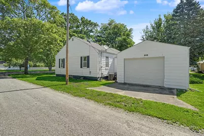 219 E 4th Street, Gibson City, IL 60936 - Photo 24