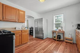 219 E 4th St, Gibson City, IL 60936 - Photo 8