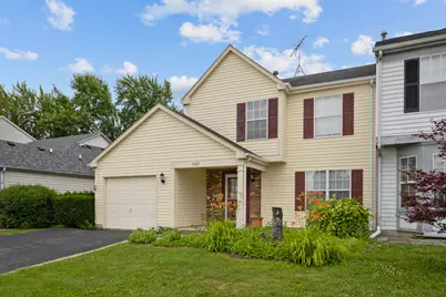 1127 Ashbrook Drive, Mundelein, IL 60060 - Photo 2