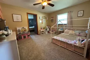 915 W 19th St, Sterling, IL 61081 - Photo 8