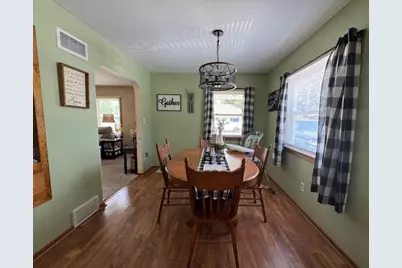 915 W 19th Street, Sterling, IL 61081 - Photo 4