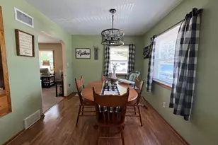 915 W 19th St, Sterling, IL 61081 - Photo 4