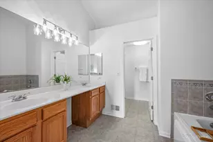 2896 Davenport Dr, West Chicago, IL 60185 - Photo 26