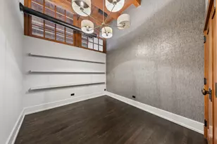 520 W Huron St, Chicago, IL 60654 - Photo 10