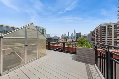 520 W Huron Street #612, Chicago, IL 60654 - Photo 24